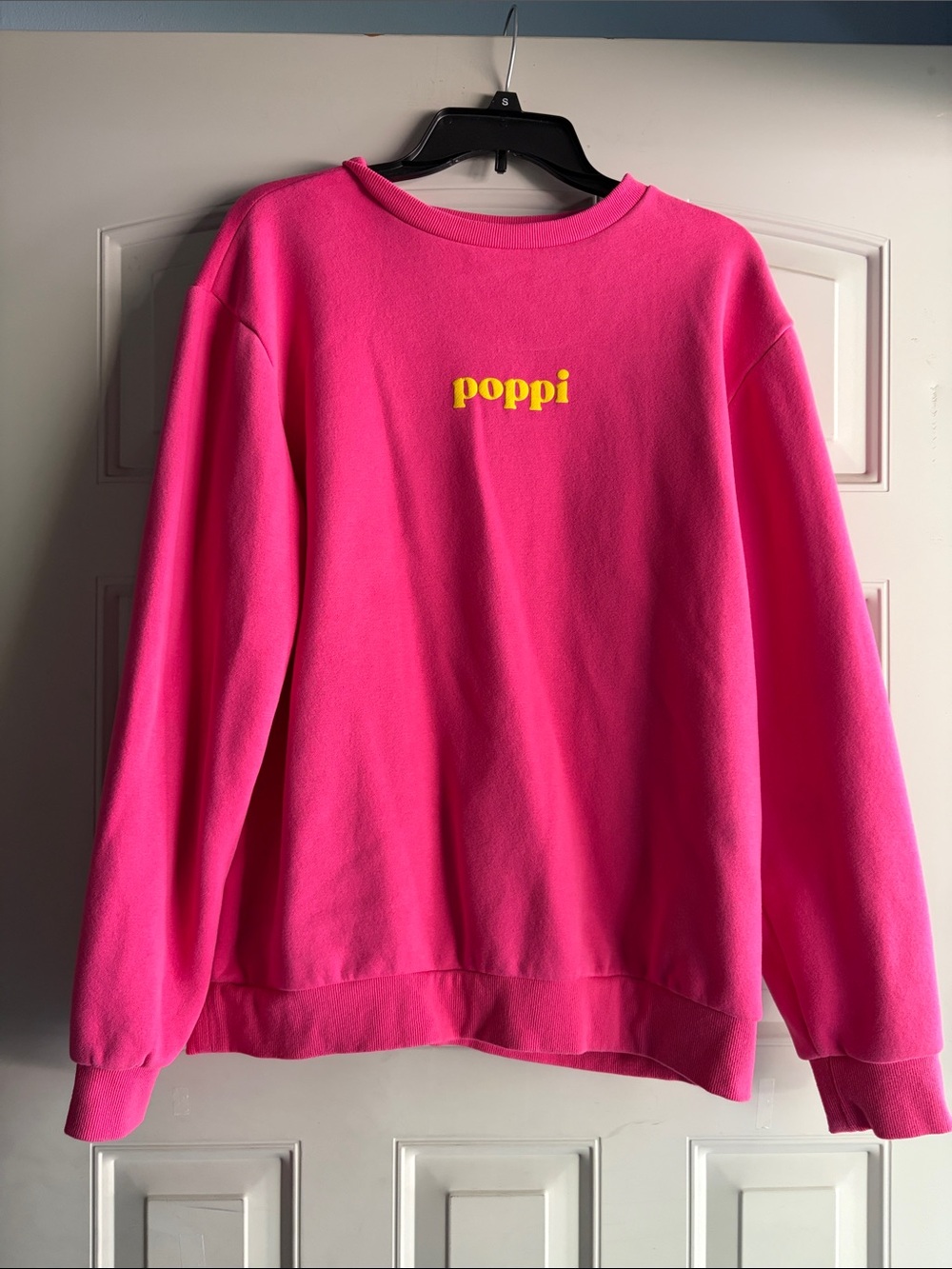 Poppi Women's Crewneck Sweatshirt in Hot Pink size medium
